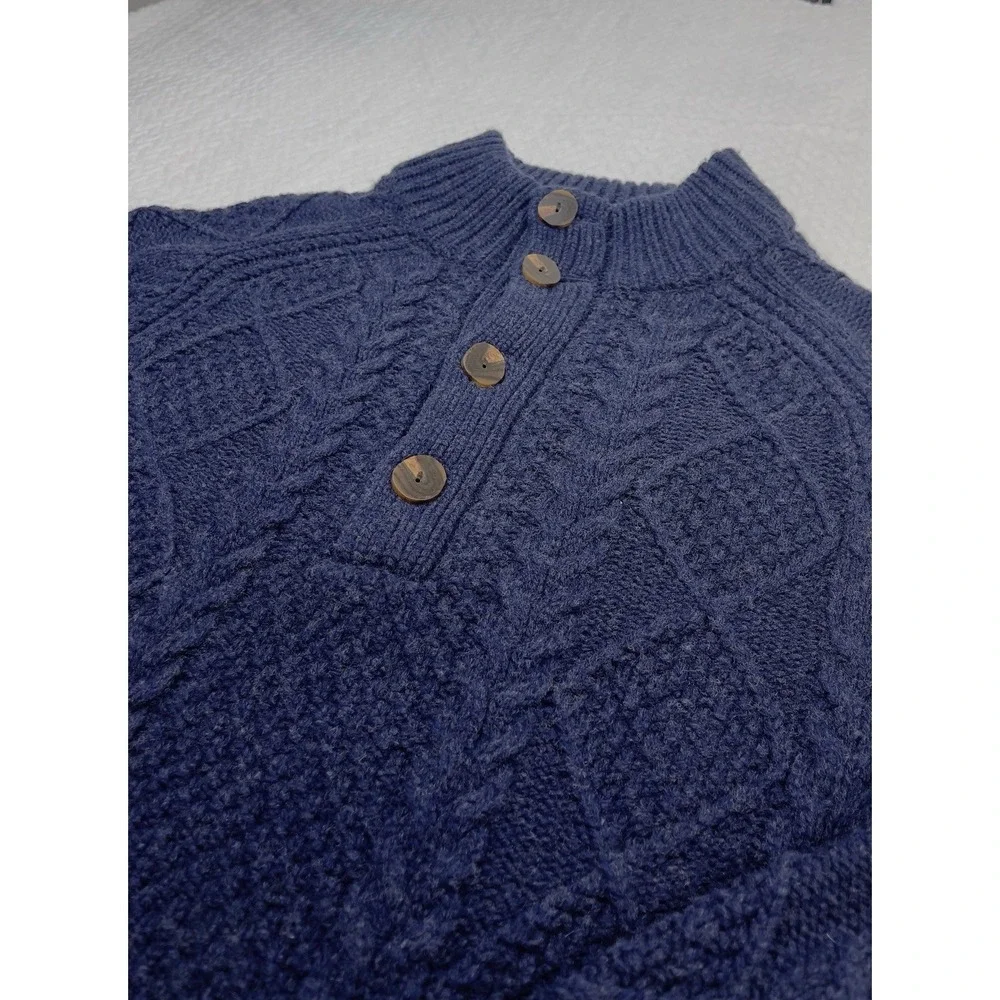 Vtg Brooks Brothers Knitwear 100%Merino Wool Size XS Fit‎ To Small.
